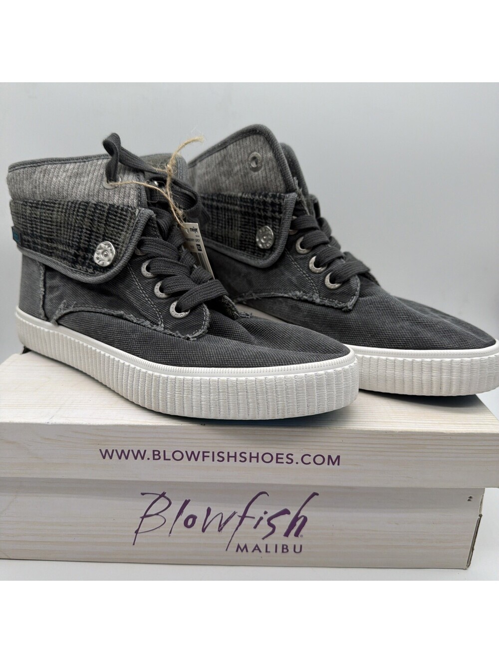 Blowfish Malibu Gray and Black High Top Lace Up Comfort Shoes Women’s Size 9.5